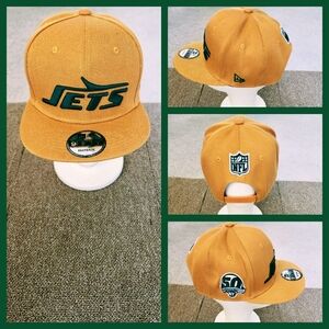 NEW YORK JETS NFL FOOTBALL SNAPBACK HAT.